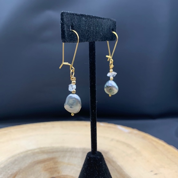 Tahitian coin pearl and Herkimer Diamond dangle earrings. Price is FIRM - Picture 2 of 8